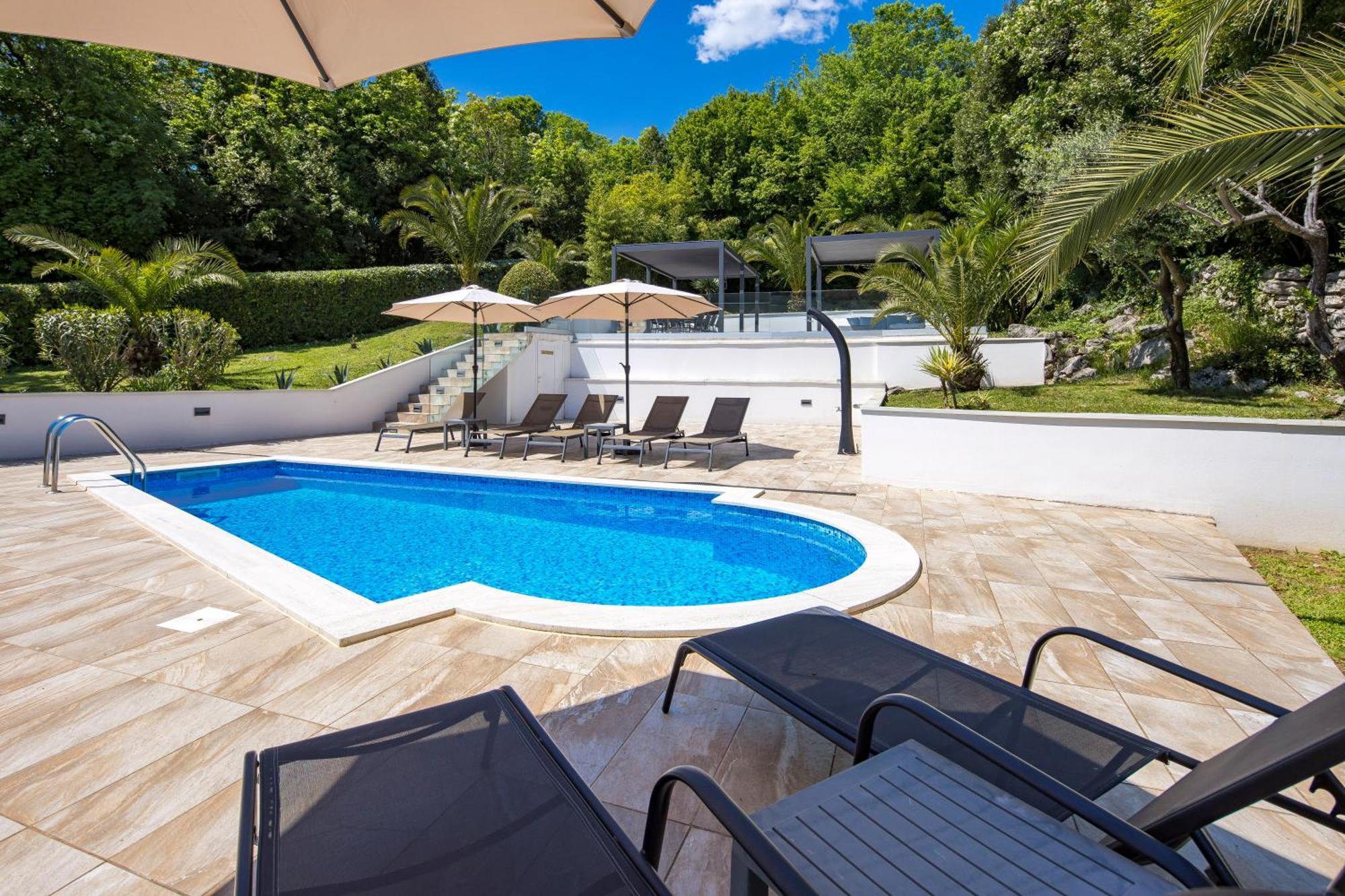 Villa Garden Apartment With Pool Abbázia Kültér fotó