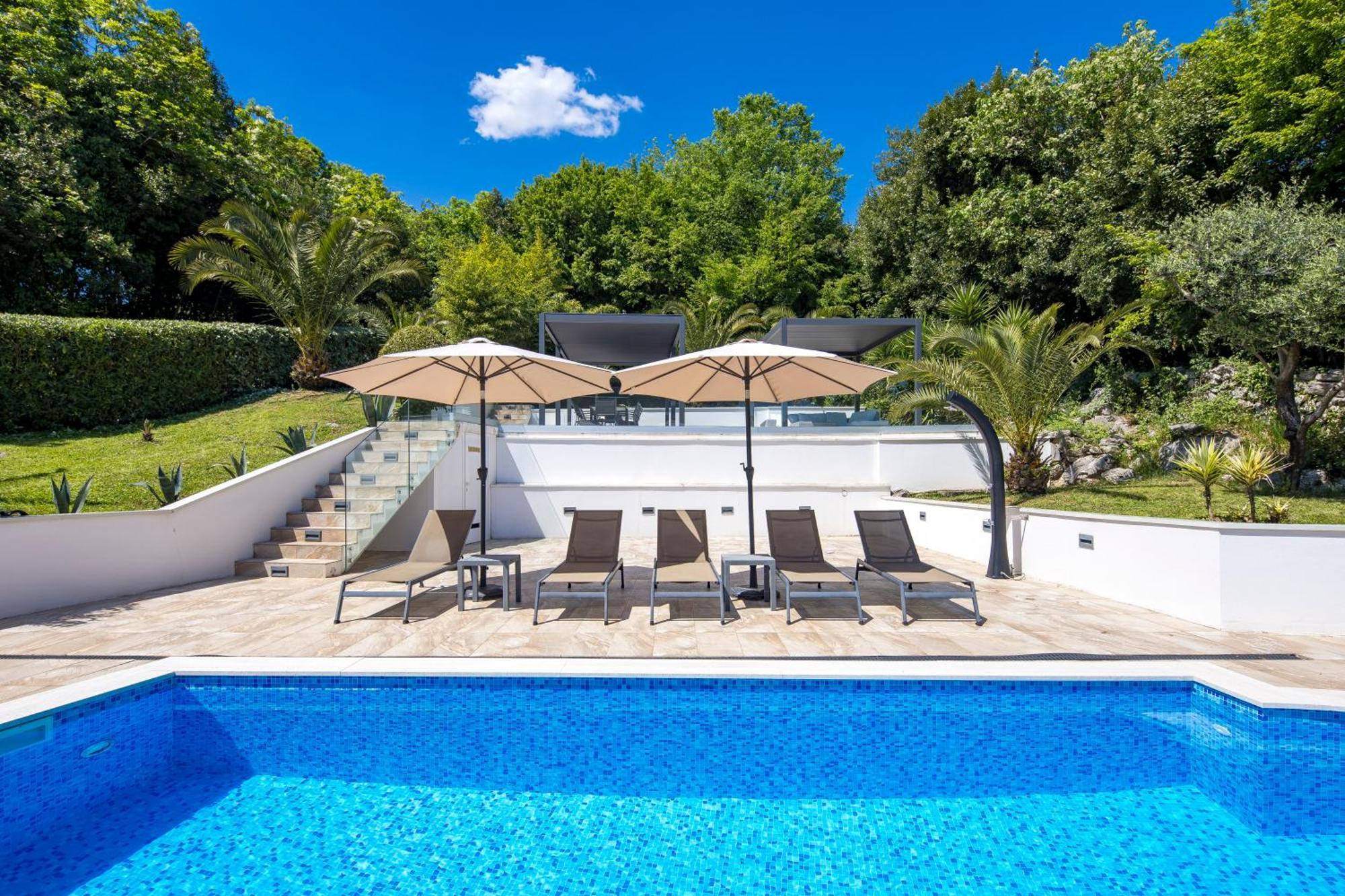 Villa Garden Apartment With Pool Abbázia Kültér fotó