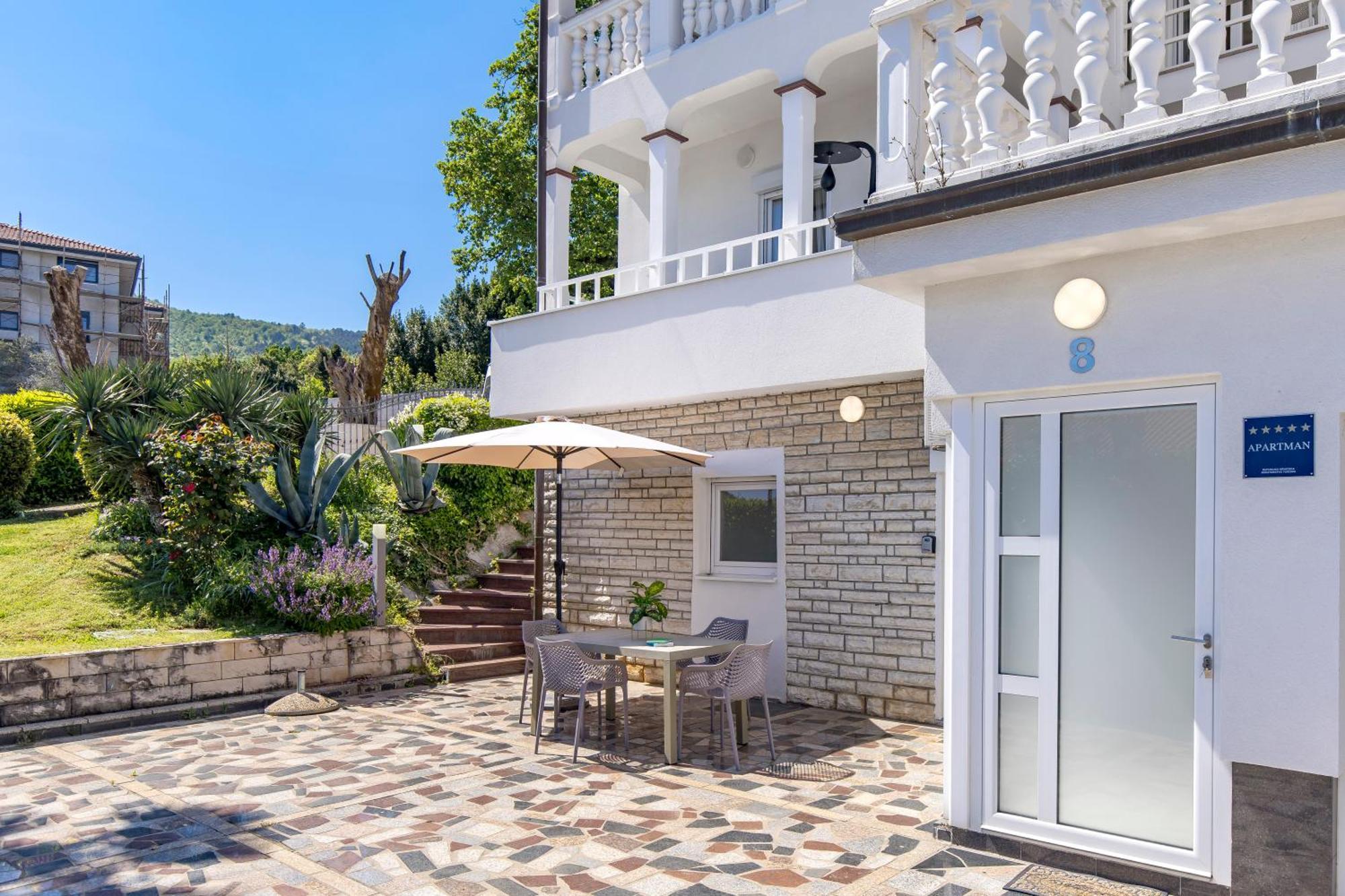 Villa Garden Apartment With Pool Abbázia Kültér fotó